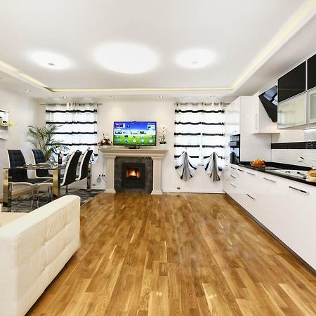 פורץ Apartment Markovski מראה חיצוני תמונה