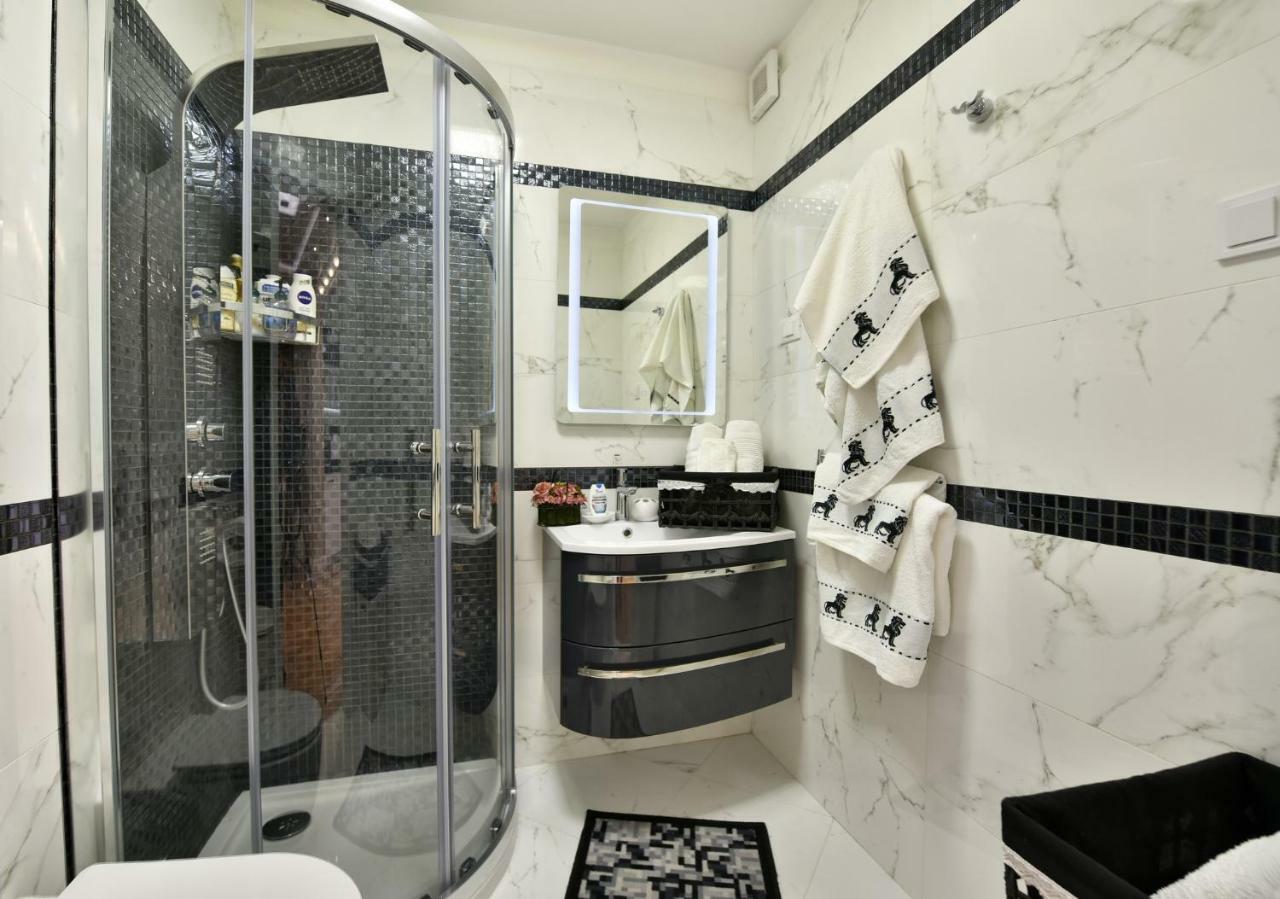 פורץ Apartment Markovski מראה חיצוני תמונה